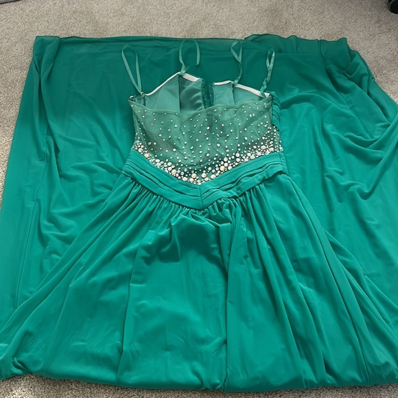 La Femme STUNNING BEADED STRAPLESS MESH & JERSEY GOWN IN SPEARMINT - Picture 5 of 10